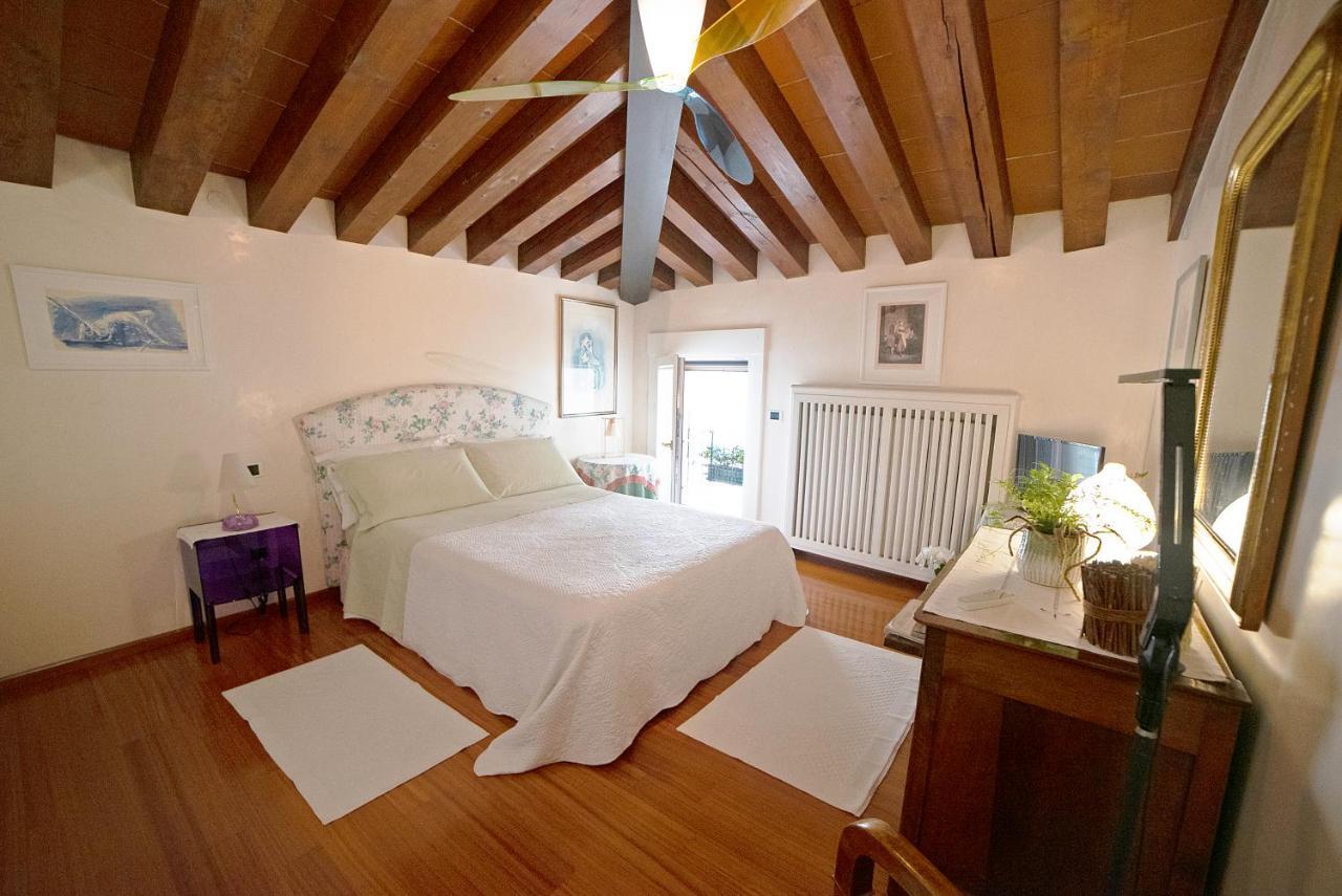 Mini Suite Deluxe Isola Di Mezzo Treviso Eksteriør bilde