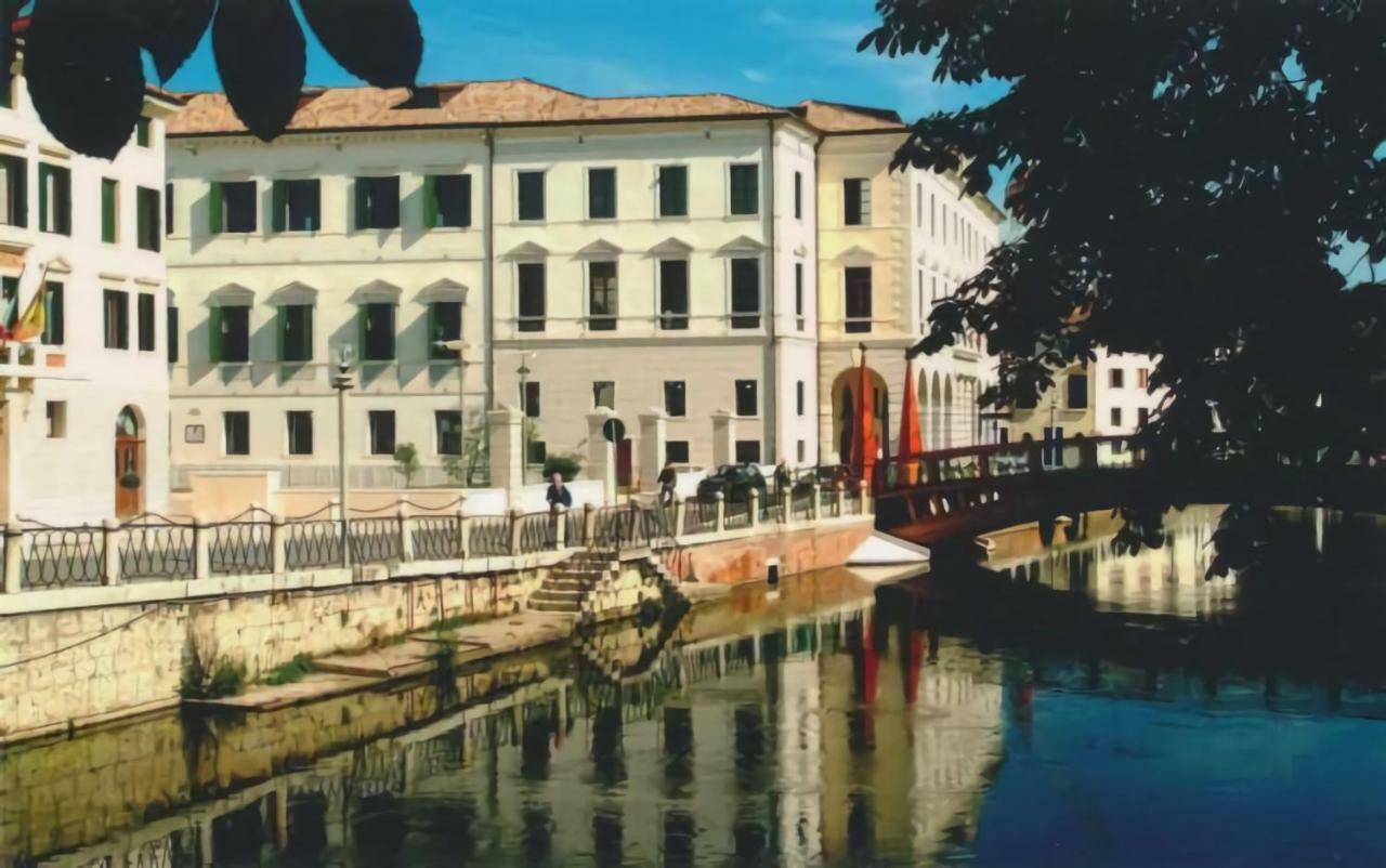Mini Suite Deluxe Isola Di Mezzo Treviso Eksteriør bilde